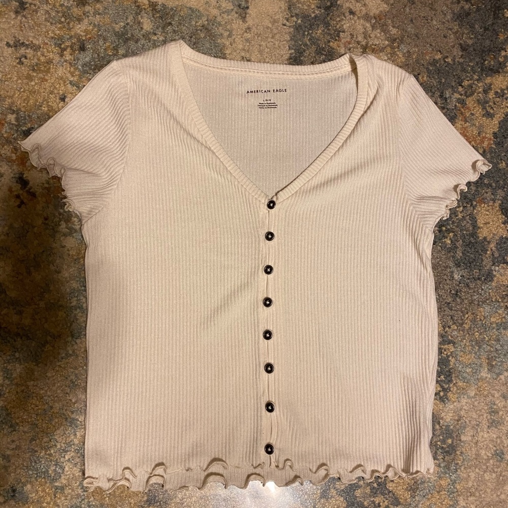 American Eagle white v neck top